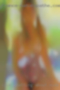 Love chatting about nude politics.